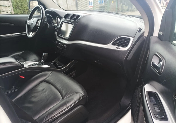 Dodge Journey cena 57000 przebieg: 160000, rok produkcji 2017 z Wrocław małe 121